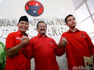 Momen Salam Komando Gibran dan Purnomo-Teguh