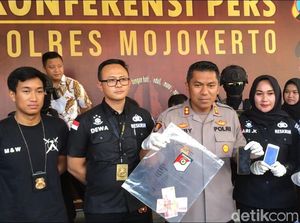 Digerebek Sedang Threesome, Tukang Pijat dan Calo Vila Diamankan