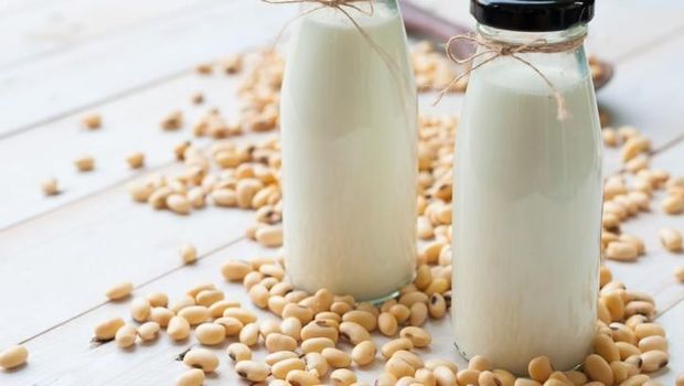 Healthy hazelnut drink (smoothie) - horizontal