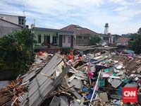 Teriakan Tukang Sayur Selamatkan Penghuni Kos Mampang Roboh