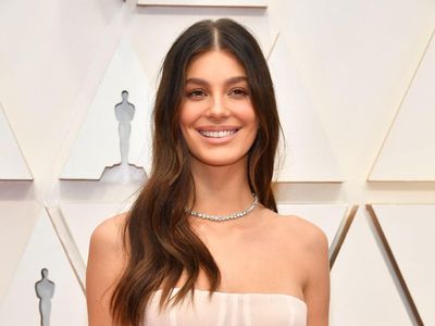 Hadir di Oscar, Leonardo DiCaprio kok Misah dengan Pacarnya?