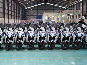 Gesits Siap Jegal Motor Bensin! Target Laku 7 Ribu Unit Gesits Siap Jegal Motor Bensin! Target Laku 7 Ribu Unit