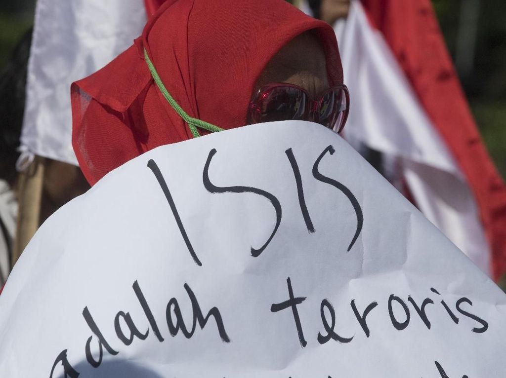 Pemerintah Cap Teroris WNI Eks ISIS Pemerintah Cap Teroris WNI Eks ISIS