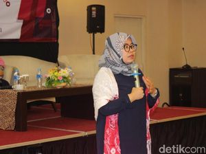 Titin Rosmasari Bicara Peran Jurnalis Perempuan di Era Digital Titin Rosmasari Bicara Peran Jurnalis Perempuan di Era Digital