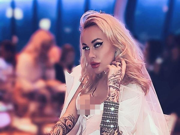 Foto: WAGs yang Terancam di Bui, Pamer Celana Dalam Nyanyi Lagu Nasional