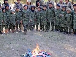 Anak-anak ISIS Bakar Paspor, Perlukah Pemerintah RI Bahas Rencana Pemulangan?