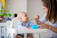  Cara  Mengatasi  Anak  1 Tahun  Susah  Makan dan Minum  Susu