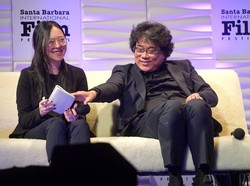 Sosok Sharon Choi, Penerjemah Tim Film Parasite yang Mencuri Atensi