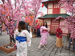 Waterpark ala Negeri Sakura di Jember