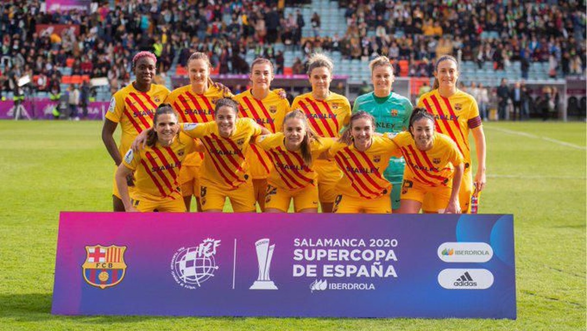 Tim Barcelona putri berhasil menjadi juara Supercopa atau Piala Super Spanyol. (Foto: Twitter @FCBfemeni)