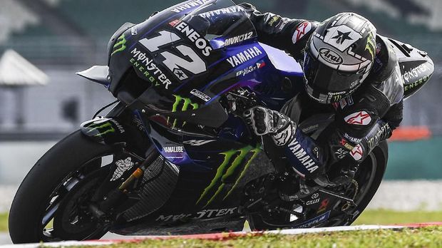 Monster Energy Yamaha's Spanish rider Maverick Vinales takes a corner during the last day of the pre-season MotoGP winter test at the Sepang International Circuit in Sepang on February 9, 2020. (Photo by Mohd RASFAN / AFP)