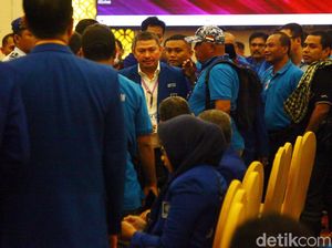 Kongres PAN Lagi-lagi Memanas Kongres PAN Lagi-lagi Memanas