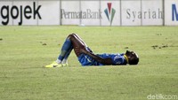 Hingga jeda, skor 0-0 masih bertahan.