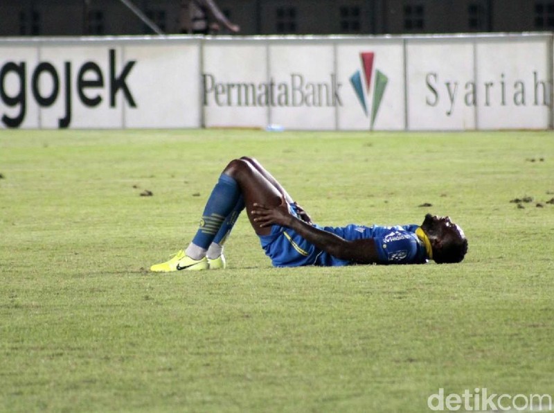 Persib Bandung menang 2-1 atas Barito Putera di laga uji coba. Dua gol kemenangan Maung Bandung dilesakkan Esteban Vizcarra.