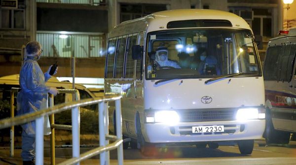 Ditemukan Kasus Corona, Penghuni Apartemen di Hong Kong Dievakuasi