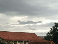 Awan Mirip Macan Loncat Hiasi Langit Lembang, Begini Kata BMKG