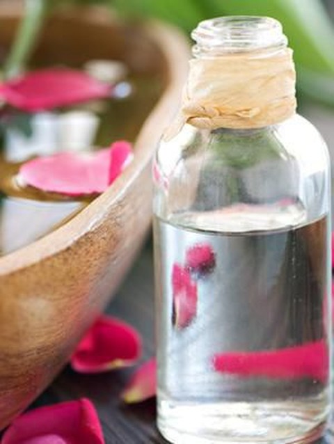 7 Toner Wajah dari Bahan Alami untuk Kulit Berjerawat