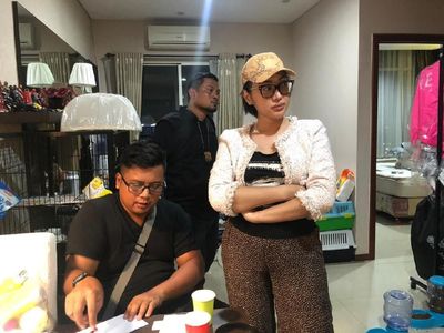 Melihat Lagi Momen Penangkapan Lucinta Luna