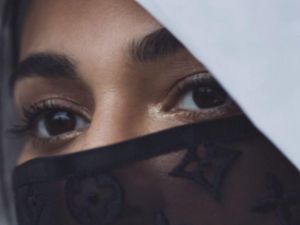 Louis Vuitton hingga Prada Ikut Produksi APD untuk Lawan Corona Louis Vuitton hingga Prada Ikut Produksi APD untuk Lawan Corona