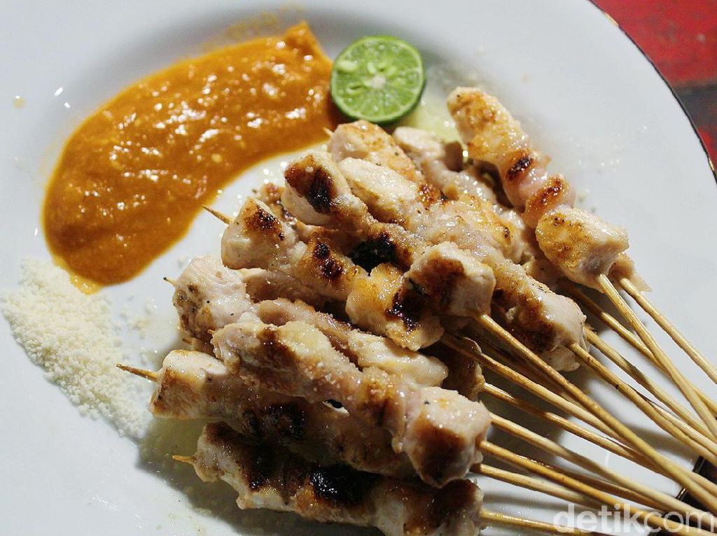 Yuk, Jajan Sate Taichan Paling Laris di Kawasan Senayan Ini! Yuk, Jajan Sate Taichan Paling Laris di Kawasan Senayan Ini!