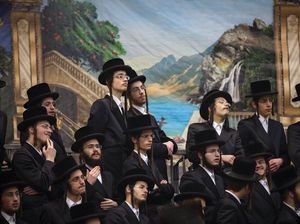 Penumpang Yahudi Dilarang Naik Pesawat, Maskapai Jerman Minta Maaf Penumpang Yahudi Dilarang Naik Pesawat, Maskapai Jerman Minta Maaf