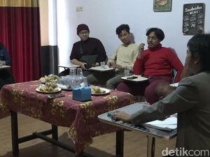23 Mahasiswa Kuliah di China Asal Banyuwangi Pulang Gegara Virus Corona 23 Mahasiswa Kuliah di China Asal Banyuwangi Pulang Gegara Virus Corona