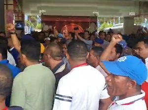 Kongres PAN Panas Lagi! Massa Kubu Zulhas Vs Mulfachri Adu Mulut