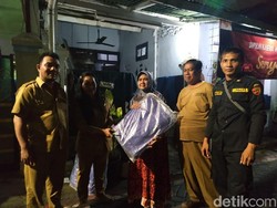 16 Rumah dan Sebuah SMP di Surabaya Rusak Diterjang Angin Kencang