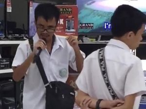 Karaoke di Supermarket, Pelajar Ini Dilirik Sam Smith