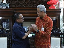 Jumpa Perdana Sejak Pilgub, Ganjar-Sudirman Said Akrab Bahas PMI