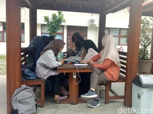 Suara Pro-Kontra Mahasiswa Geografi UGM soal Foto Mahasiswi Diblur Suara Pro-Kontra Mahasiswa Geografi UGM soal Foto Mahasiswi Diblur