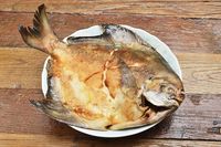 Tips Menggoreng Ikan Bawal Garing dan Tidak Lengket di Wajan
