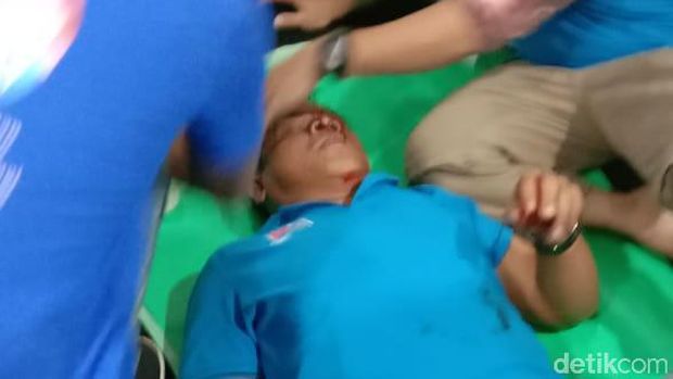 Panasnya Kongres PAN: Kursi Terbang, Kaca Pecah
