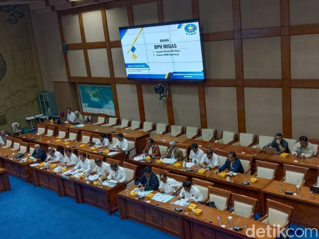 DPR Rapat Bareng BPH Migas Bahas Kinerja 2019 DPR Rapat Bareng BPH Migas Bahas Kinerja 2019