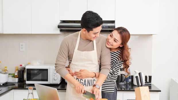 ilustrasi pasangan masak