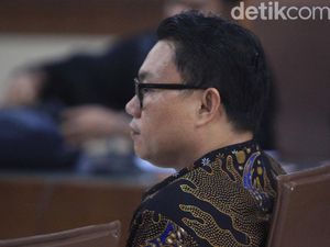 Vonis 4,6 Tahun Bui Inkrah, Eks Dirut Perum Perindo Dieksekusi KPK Vonis 4,6 Tahun Bui Inkrah, Eks Dirut Perum Perindo Dieksekusi KPK