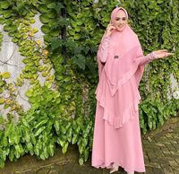 6 Inspirasi Busana Syar'i Fashionable untuk Kondangan Minggu Ini