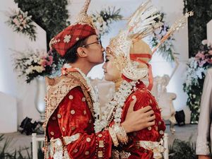 Potret Bahagia Pasangan Viral yang Nikah Usai 2 Bulan Kenal dari DM