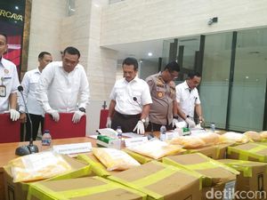 Video Satgas Pangan Gabungan Ungkap Impor 15 Ton Kuning Telur Ilegal