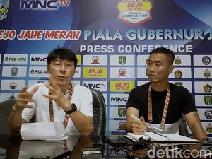 Shin Tae-yong Pantau Pemain di Piala Gubernur Jatim Shin Tae-yong Pantau Pemain di Piala Gubernur Jatim