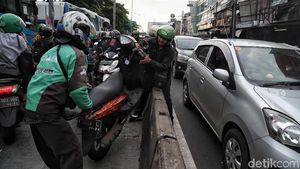 Solidaritas Sesama Pelanggar saat Hindari Razia