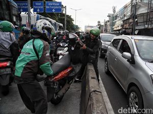 Solidaritas Sesama Pelanggar saat Hindari Razia