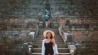 Potret Liburan Marion Jola, Borobudur Sampai Ubud
