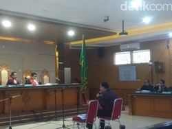 Eks Sekda Jabar Iwa Karniwa Bantah Terima Suap Proyek Meikarta
