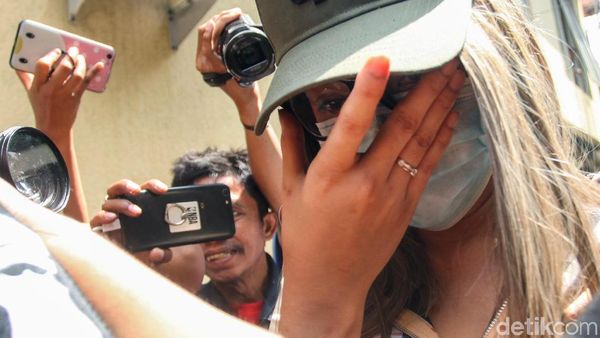 Dipindah ke labfor, Lucinta Luna Malu-malu