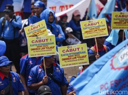 Buruh Dapat Bonus 5 Kali Gaji, Menaker: Sebagai Penghargaan