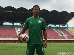 PSS Sleman Resmikan Kepindahan Irfan Bachdim