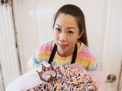 Boyfriend Goals, Pria Ini Kasih Hadiah Valentine Buket Uang Rp 66 Juta