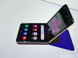 Galaxy Z Flip, Ponsel Layar Lipat Mantap Galaxy Z Flip, Ponsel Layar Lipat Mantap