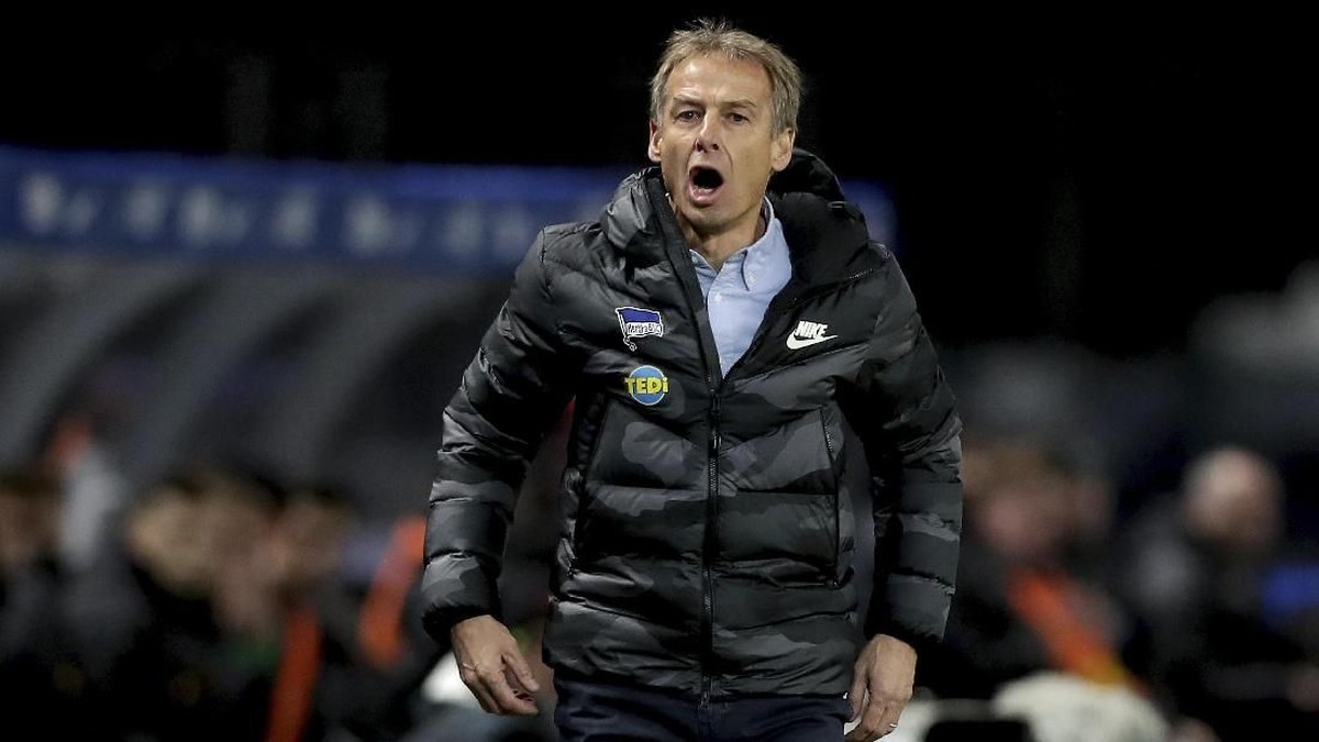 Juergen Klinsmann mengundurkan diri dari posisi sebagai pelatih Hertha Berlin (Foto: AP Photo/Michael Sohn)